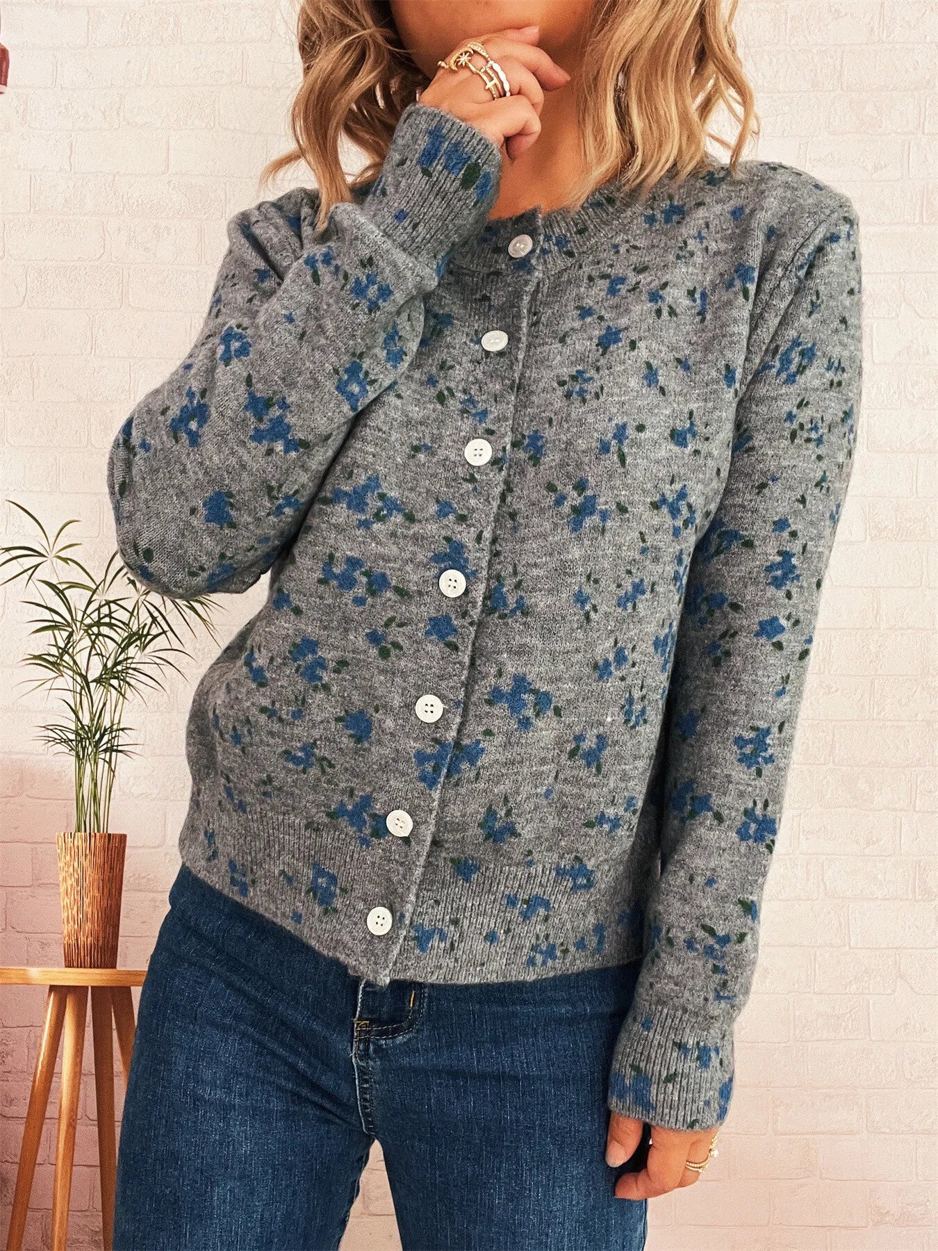 Floral Button-Up Long Sleeve Cardigan b3d969bd5bec44d5aa743e2cd2eebcb8-Max-Origin