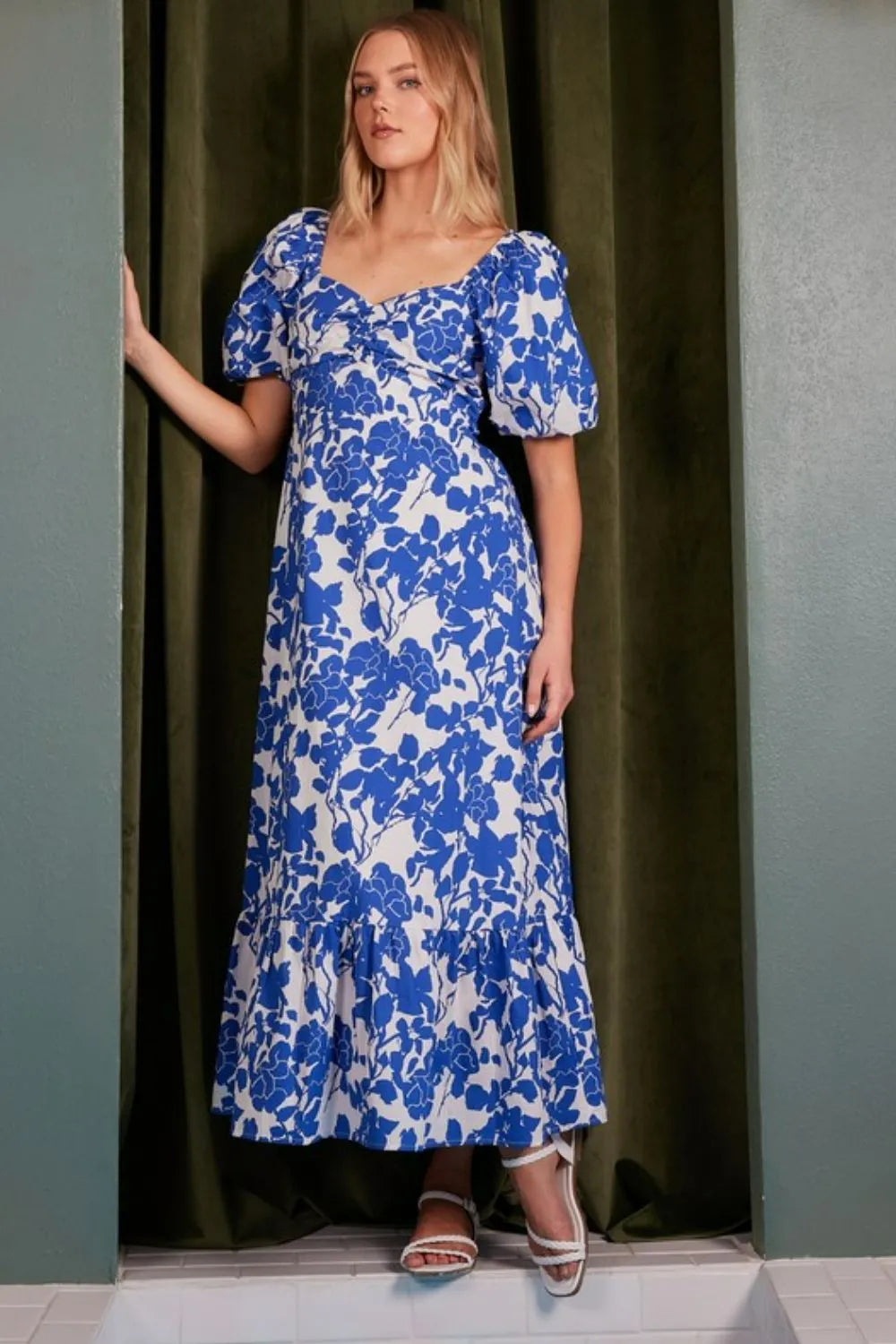 Mittoshop Cutout Back Floral Sweetheart Neck Puff Sleeve Dress b3db09f8-5f2c-430c-a453-743c9400ac42-Max