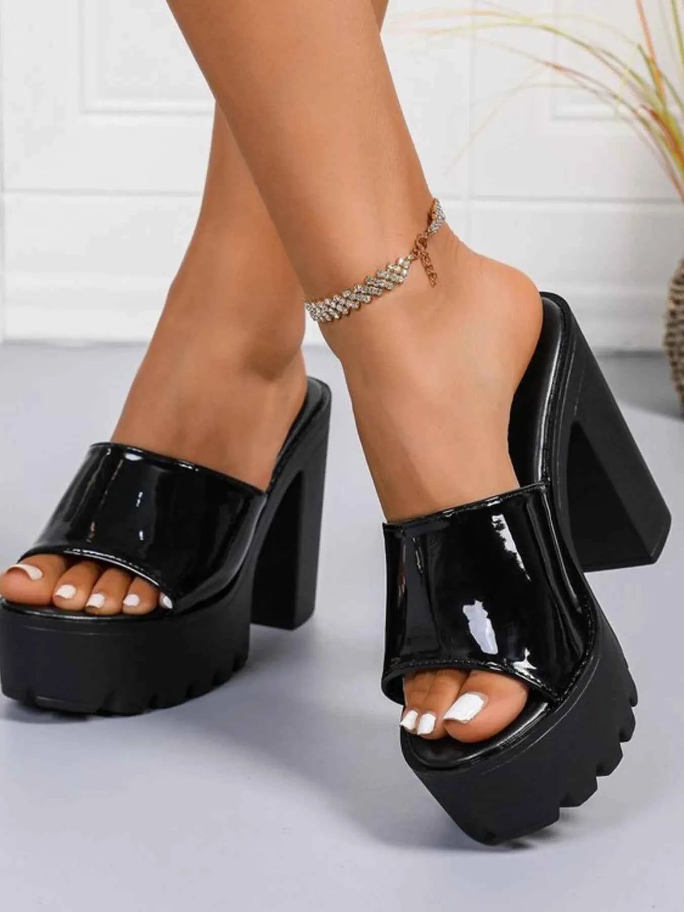 Platform Chunky Heel Sandals b40abe864bb848539788a4e849d258ab-Max-Origin