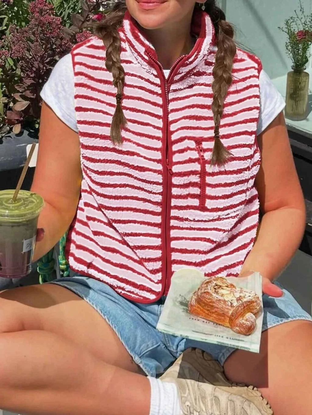 Striped Fleece Zip-Up Vest Coat b4803219-5960-47a9-8a68-e2892669a63c-Max-Origin