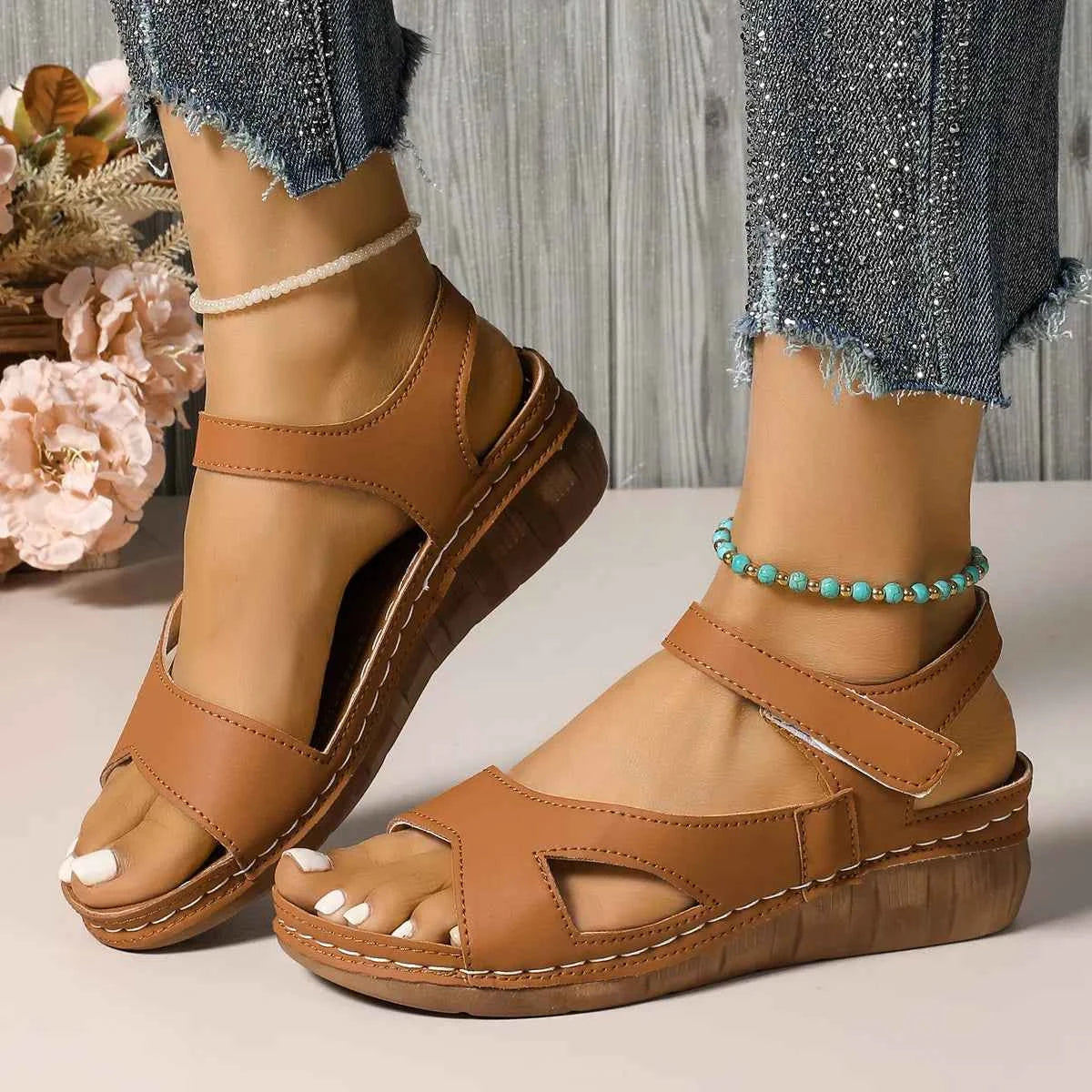 Open Toe Wedge Sandals b4dfa97c71864bc7873496cc0969e4e2-Max-Origin