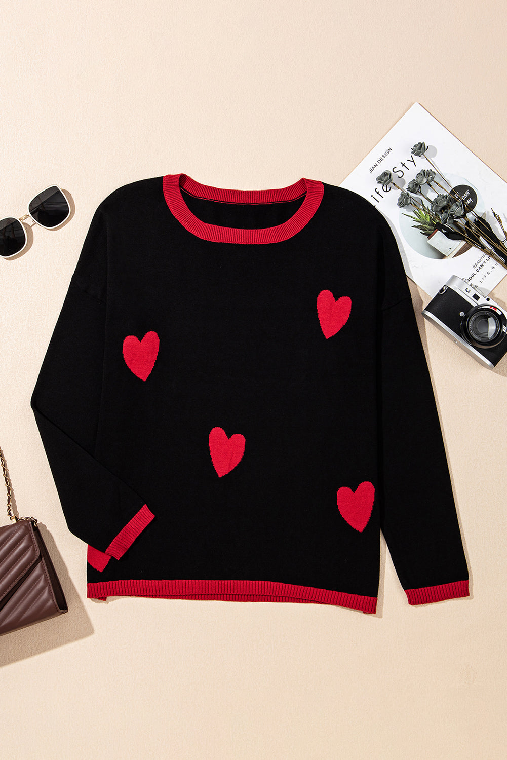 Black white Heart Print Contrast Trim Drop Shoulder Sweater b5a1deefc2380cc1