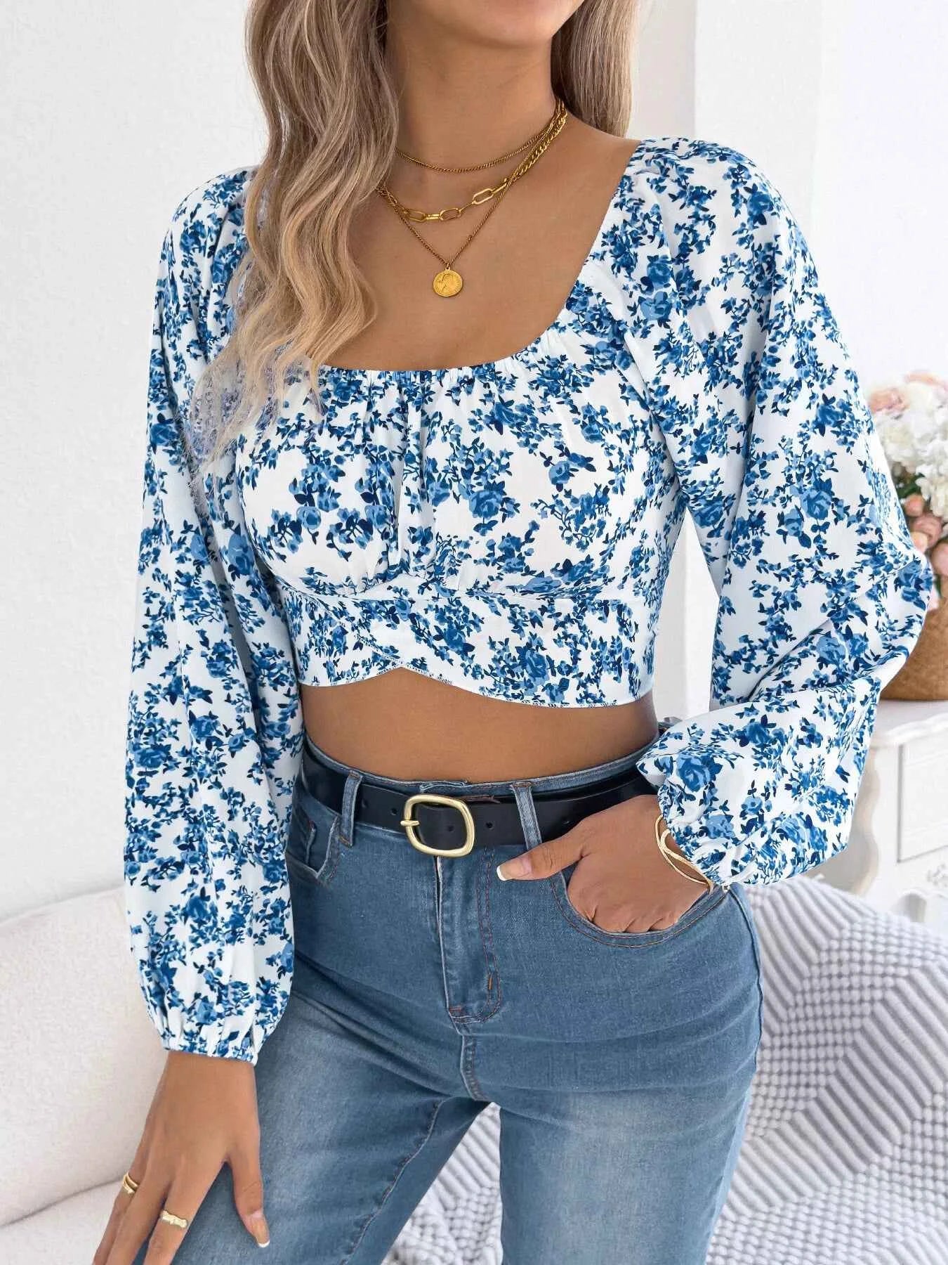 Floral Balloon Sleeve Square Neck Crop Blouse Blue b635c72af64643508c1ab766b2696e0c-Max-Origin