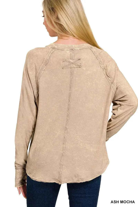 Crinkle Washed Thumb Hole Cuffs Long Sleeve Top b6892b0d583a46768ffacb4b35e3437b-Max-Origin
