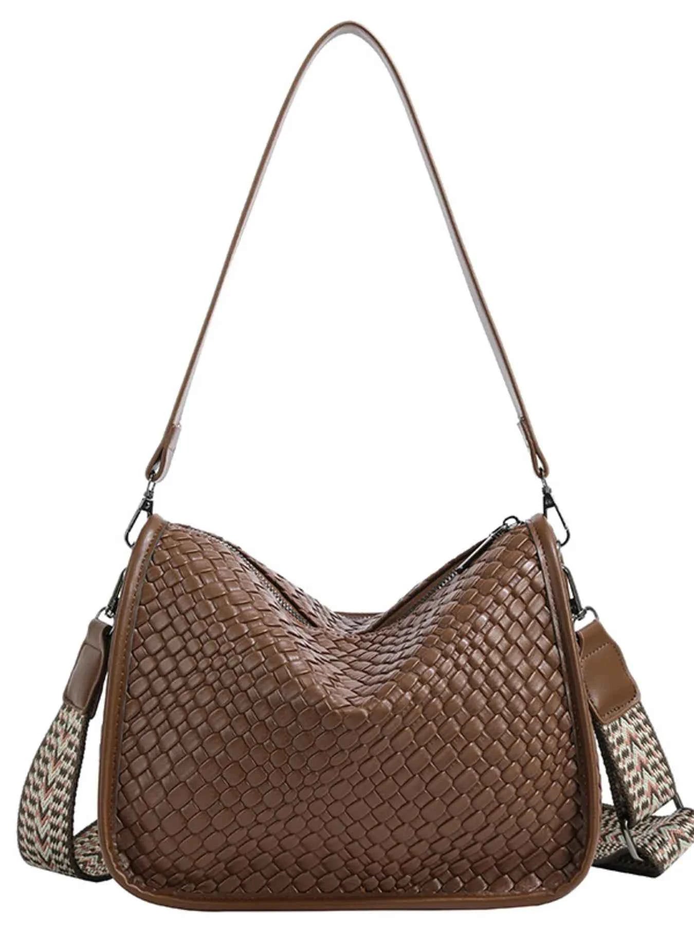 Textured Leather Shoulder Bag b69671bd6cd448679838eb11502c04b5-Max-Origin