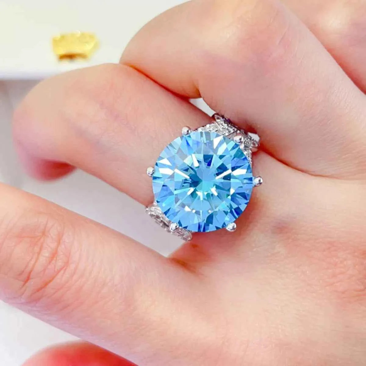 10 Carat Moissanite 925 Sterling Silver Ring b6ccdd9a-87f1-438a-b97a-20d402659a07-Max-Origin