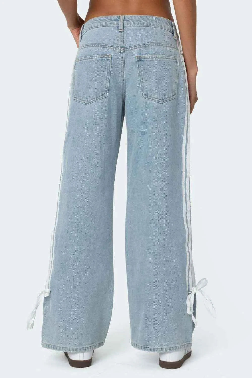 Side Striped Wide Leg Jeans b6f1c031-5cb3-4dac-8d7d-20c8a1330248-Max