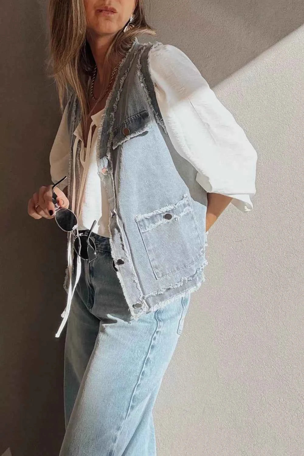 Frayed Edge Flap Pockets Denim Vest Jacket b7073a3f-5ecb-439c-9bf0-d8a34e5150b2-Max-Origin