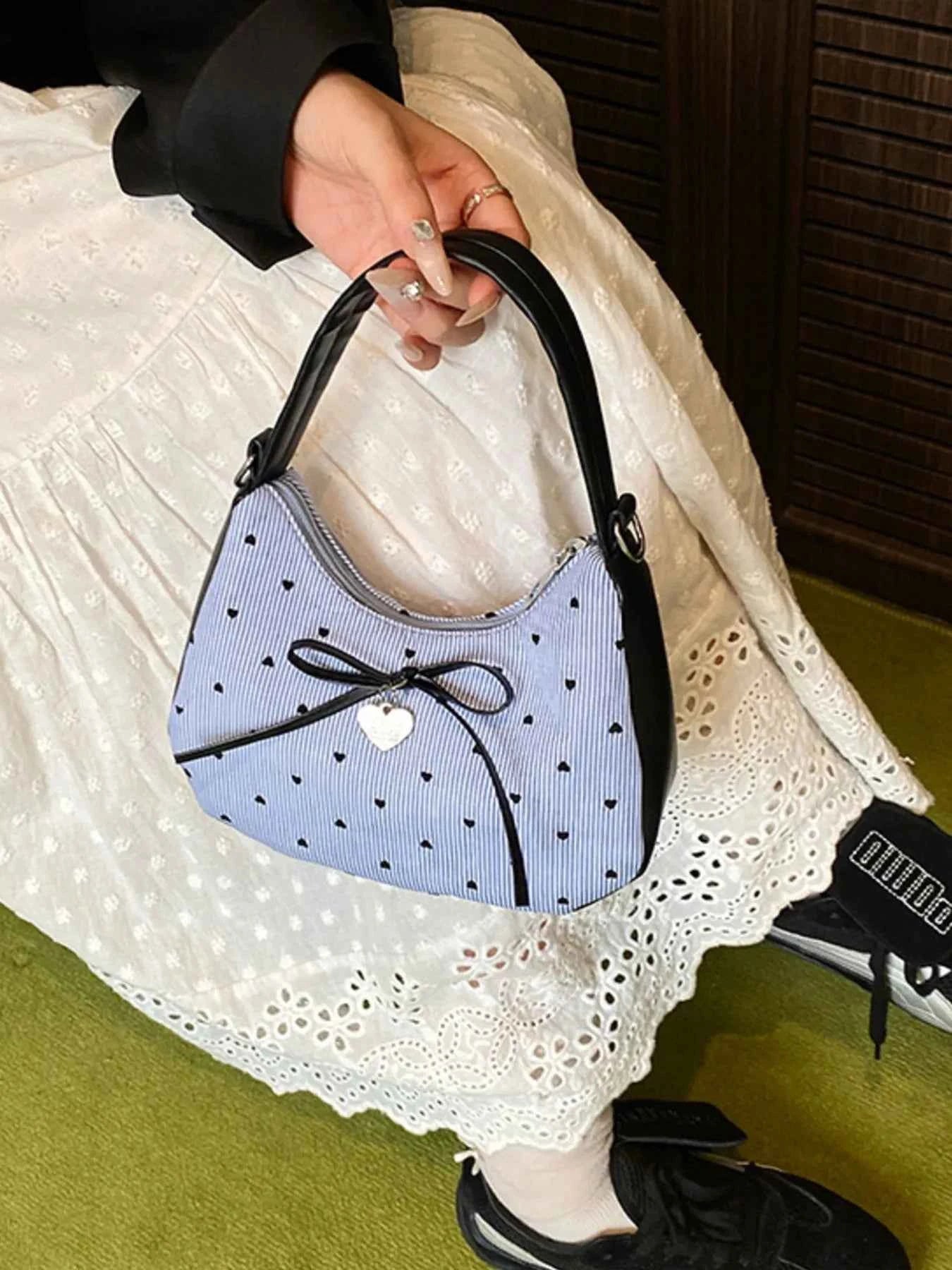 Printed Bow Shoulder Bag b77518b8-a926-420a-84b4-fb6e523c9719-Max-Origin