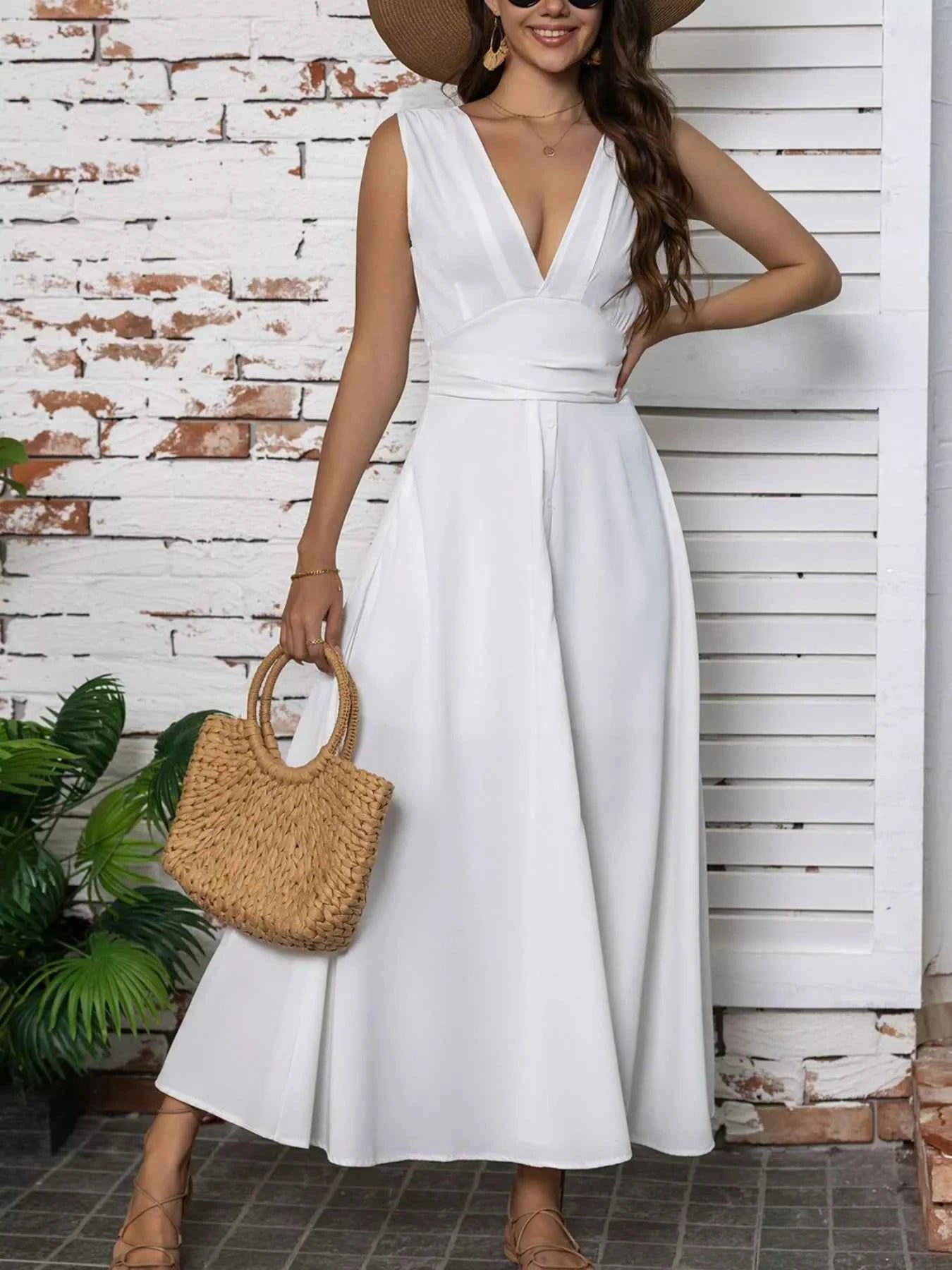 Full Size Slit V-Neck Sleeveless Dress Plus Size b7b3ddc8-e515-4ca8-9233-2e8ed5e21a9f-Max-Origin