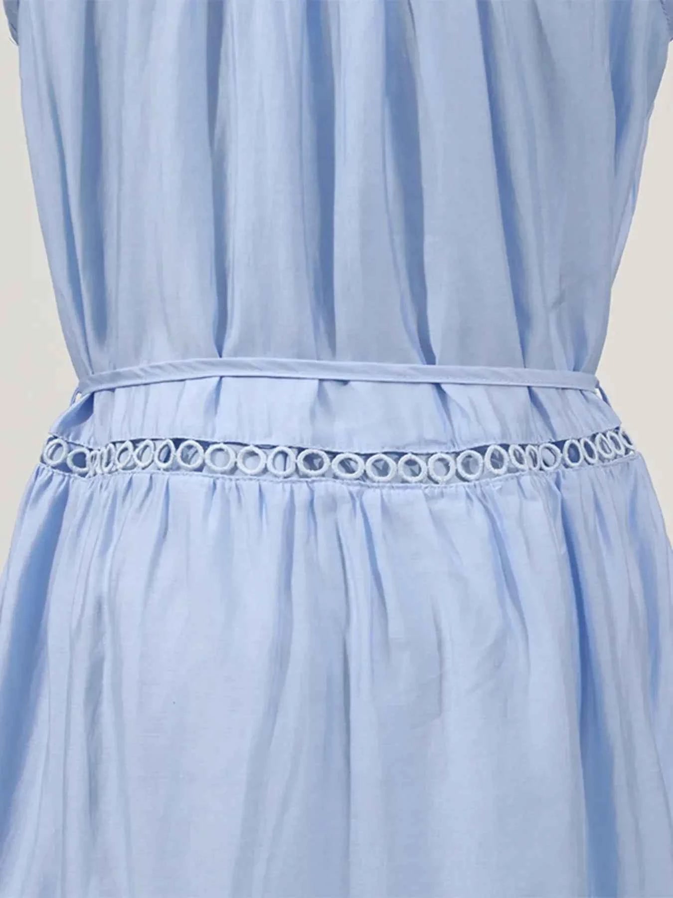 Hollow Out Sleeveless Midi Dress b7c7059d8a00414585df60136b5189f2-Max-Origin