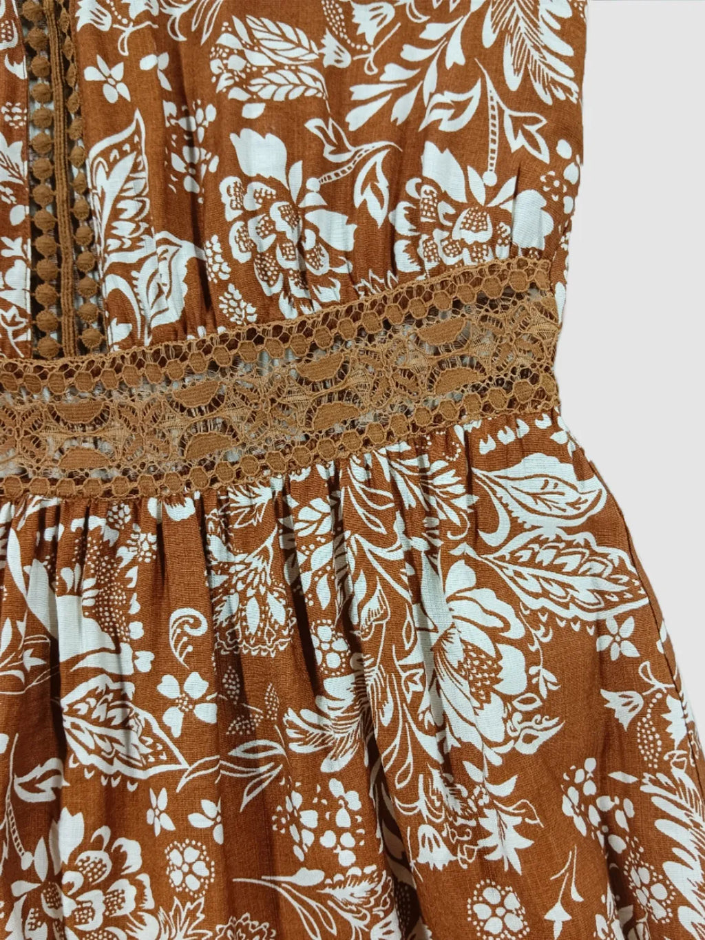 Lace Detail Printed Short Sleeve Midi Dress b7d72ace-7b49-45bc-9167-d16debeb505f-Max-Origin