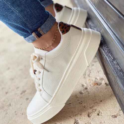 Lightweight lace up sneaker Leopard 6 b83dd2af-cc8d-4af3-aa59-45131e8690e8