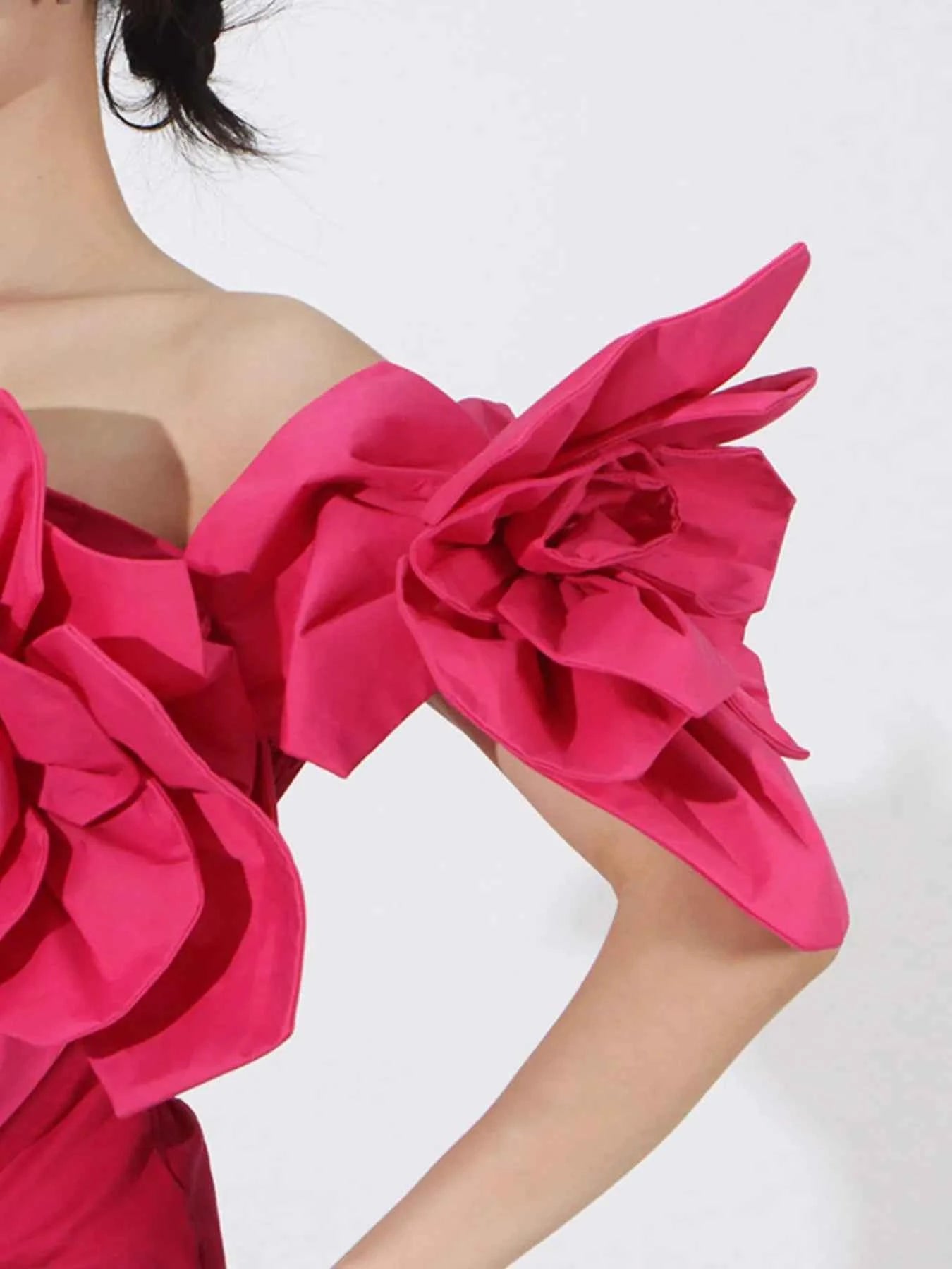 Flower Off-Shoulder Maxi Dress b8513f75-e44e-4147-ae5c-12d02fbc8be3-Max-Origin