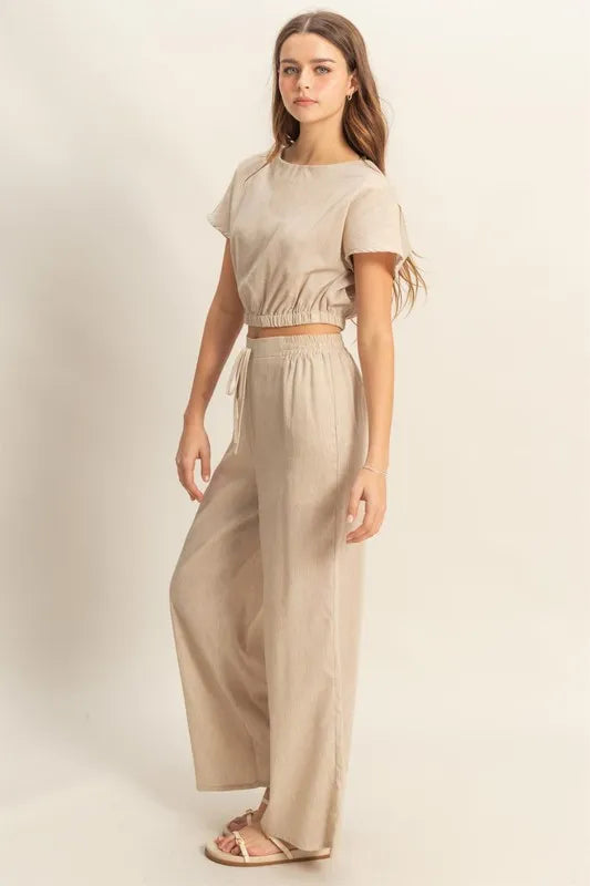 Round Neck Short Sleeve Top and Pants Set b8a65bf4-05be-4800-9efe-f59da9422639-Max-Origin