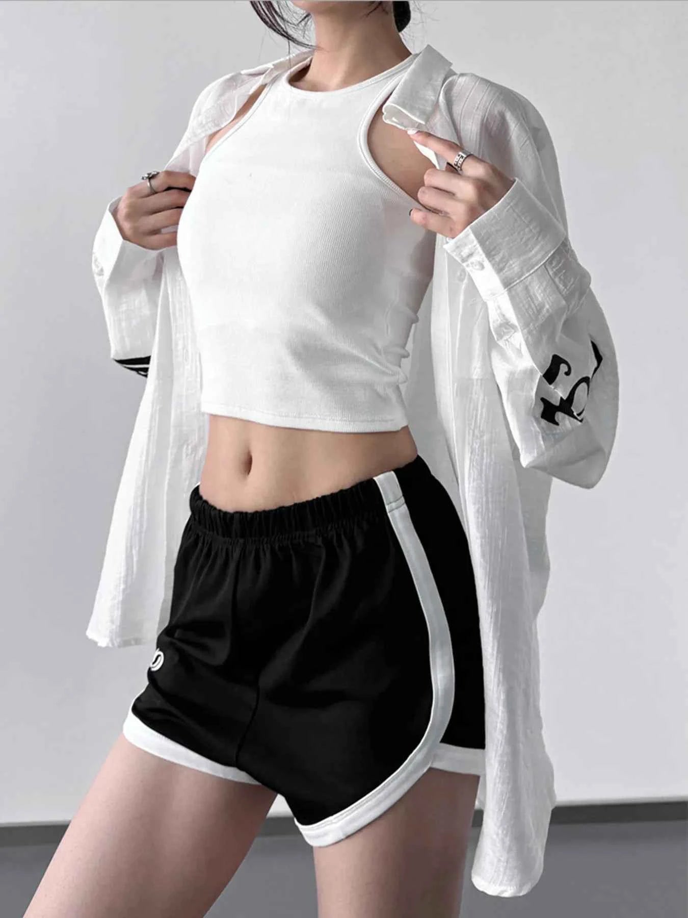 Button-Up Long Sleeve Oversized Shirt b8fa0b6a7d8245e8a919817864519367-Max-Origin