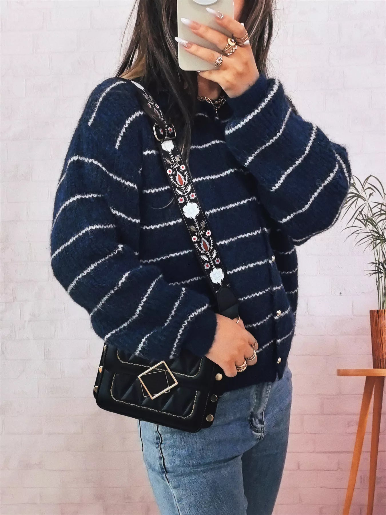 Striped Button Up Long Sleeve Cardigan ba21cda95e8b4f2fb7abf91b383d7723-Max-Origin