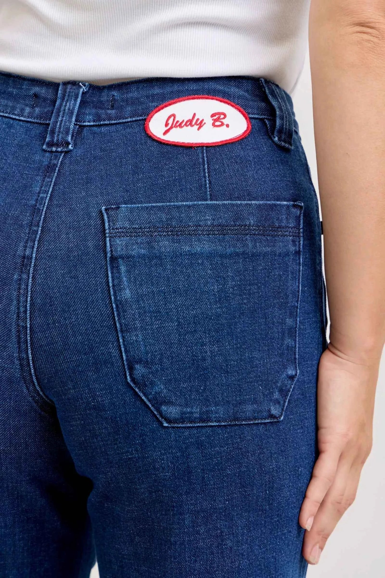 Judy Blue High-Waisted Retro Wide Jeans with Patch Pkts & Twisted Seams ba4109f7-9df3-4e84-8646-b4a445d5644f-Max-Origin