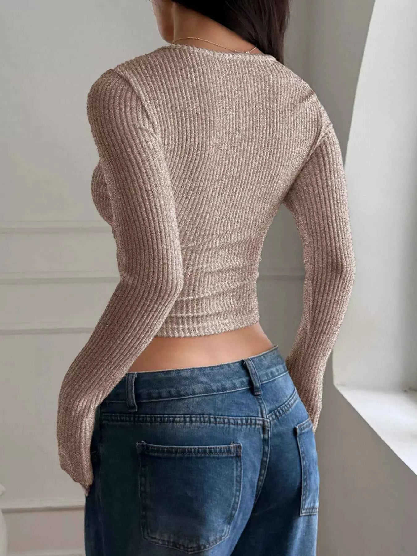 Ribbed Long Sleeve Crop T-Shirt babf4d4fb1af440abf62330bccab8473-Max-Origin