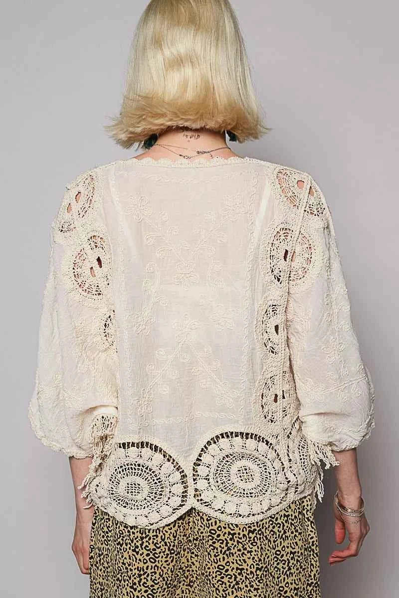 POL Round Neck Crochet Top with Floral Embroidery Detail baf7acb0-9270-4506-bd8a-e7d8d437cb22-Max-Origin