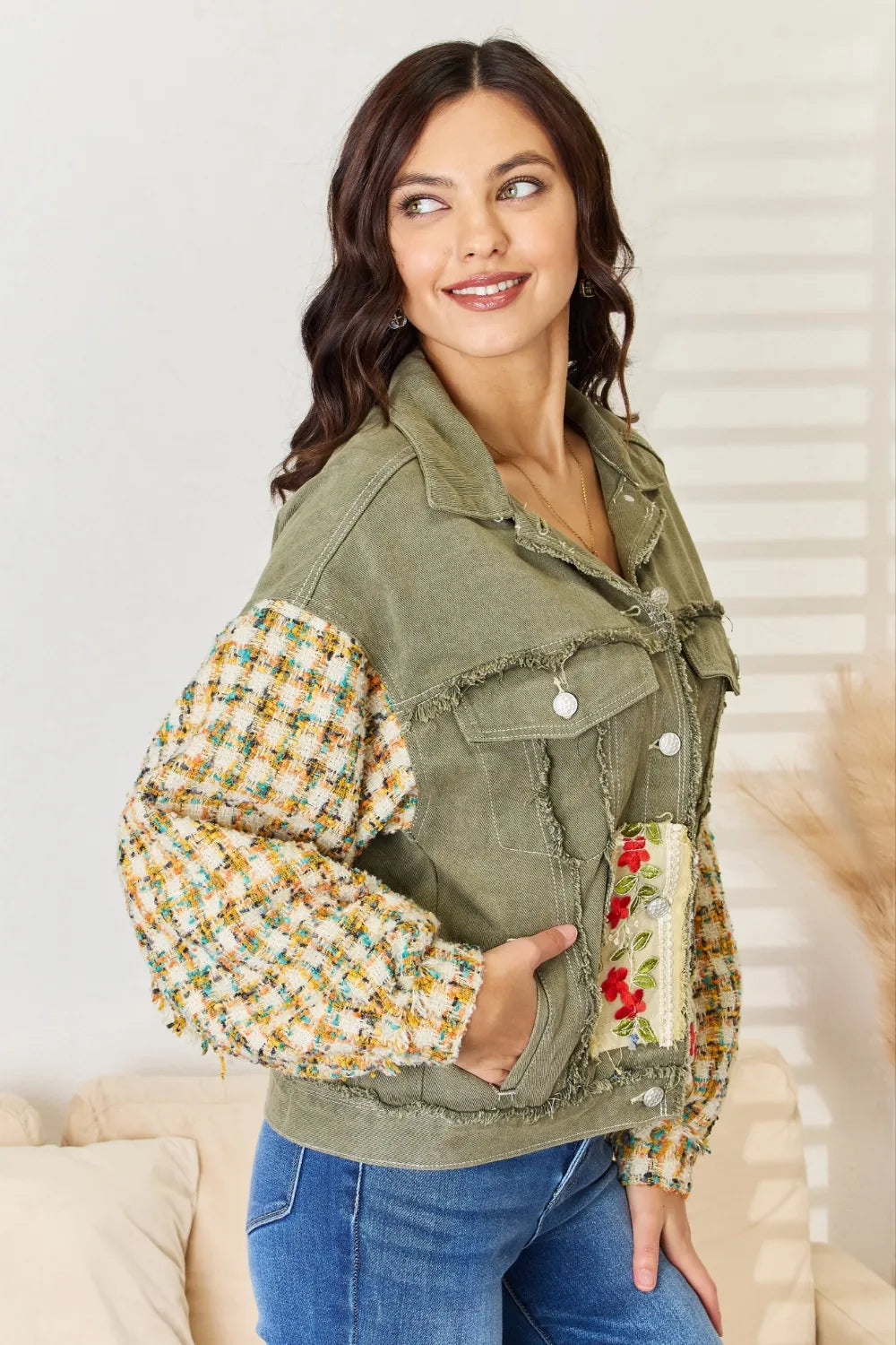 POL Embroidered Button Down Raw Hem Shacket bb4dcb86-f78d-460e-82ff-79c549fc5ac8-Max