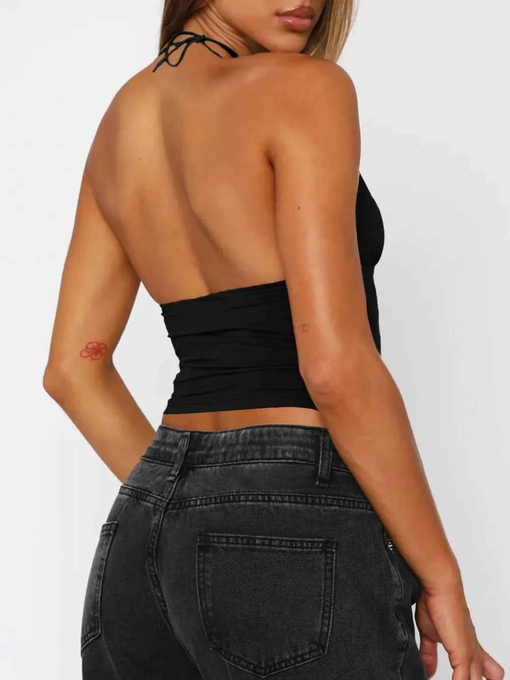 Devine Lace Detail Halter Neck Cami bb773b48-3d1c-4e9e-b510-cfe9edb20c30-Max