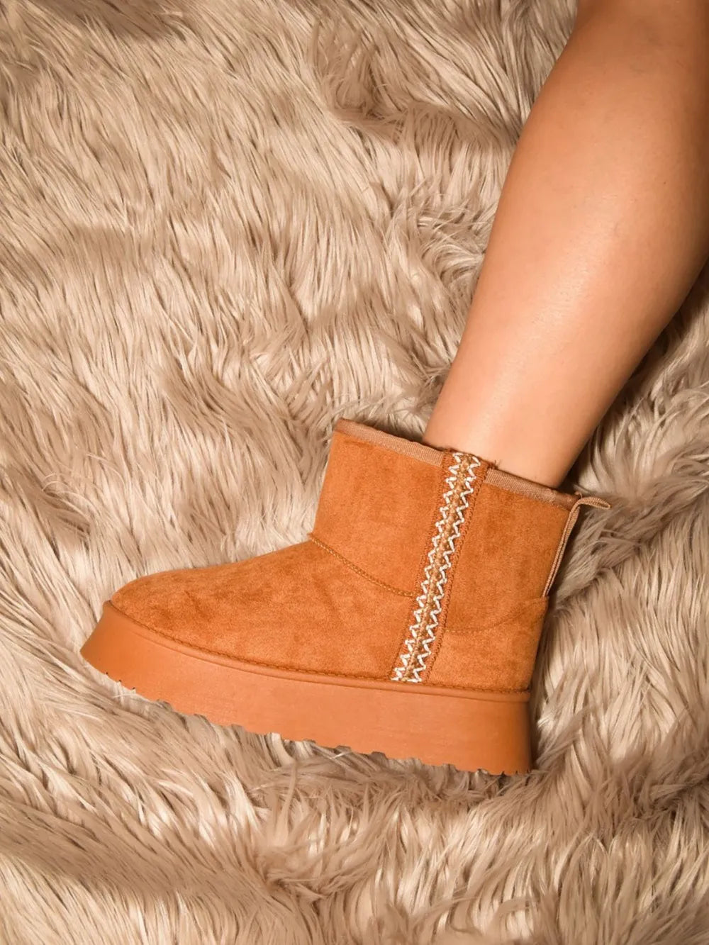 WILD DIVA Round Toe Platform Boots Caramel bb83087d-f750-40ad-94d9-89f714c14cef-Max