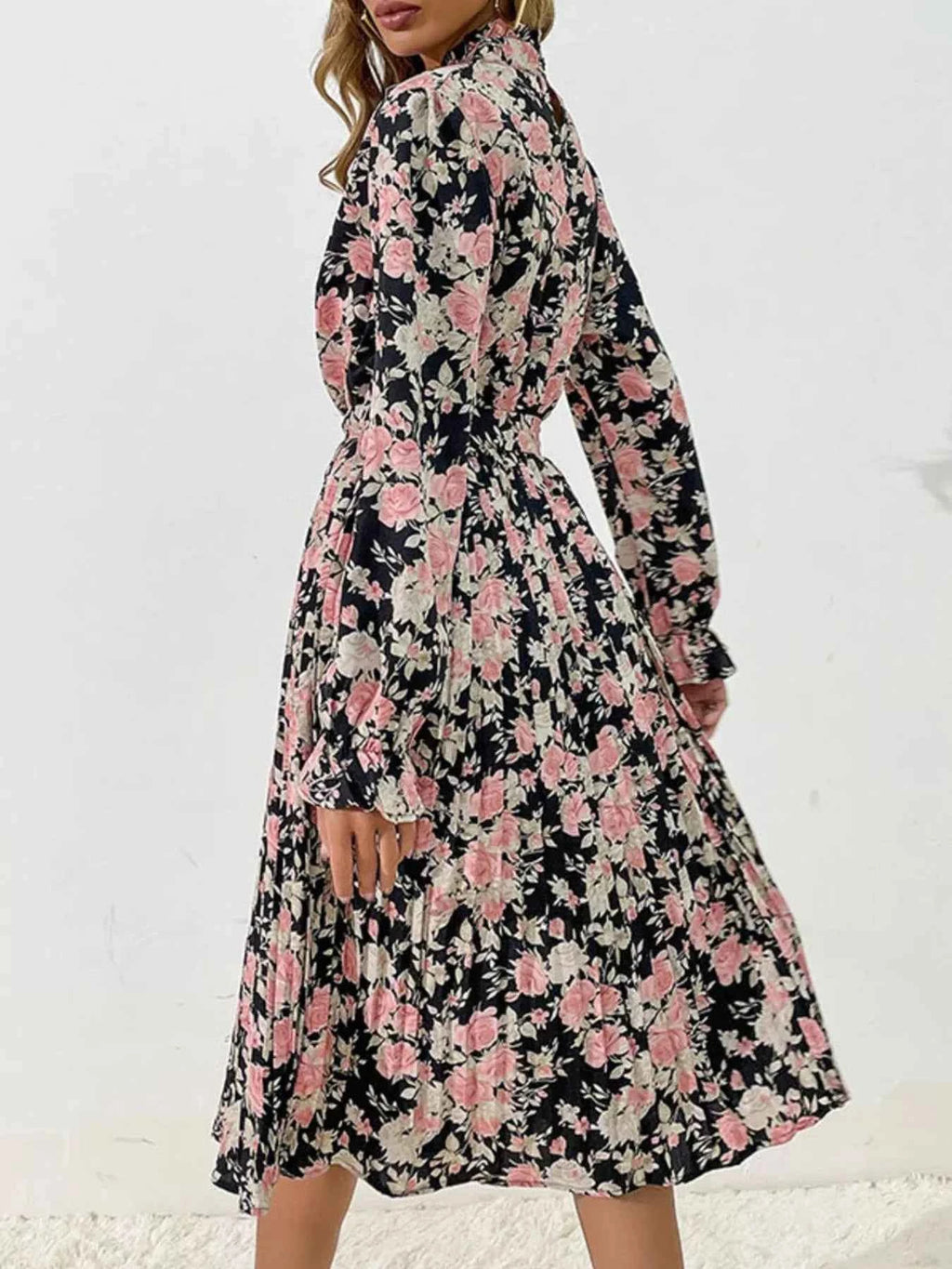 Floral Print Long Sleeve Pleated Midi Dress bb8d6fdb-330e-4e49-a863-c951054ed43b-Max-Origin