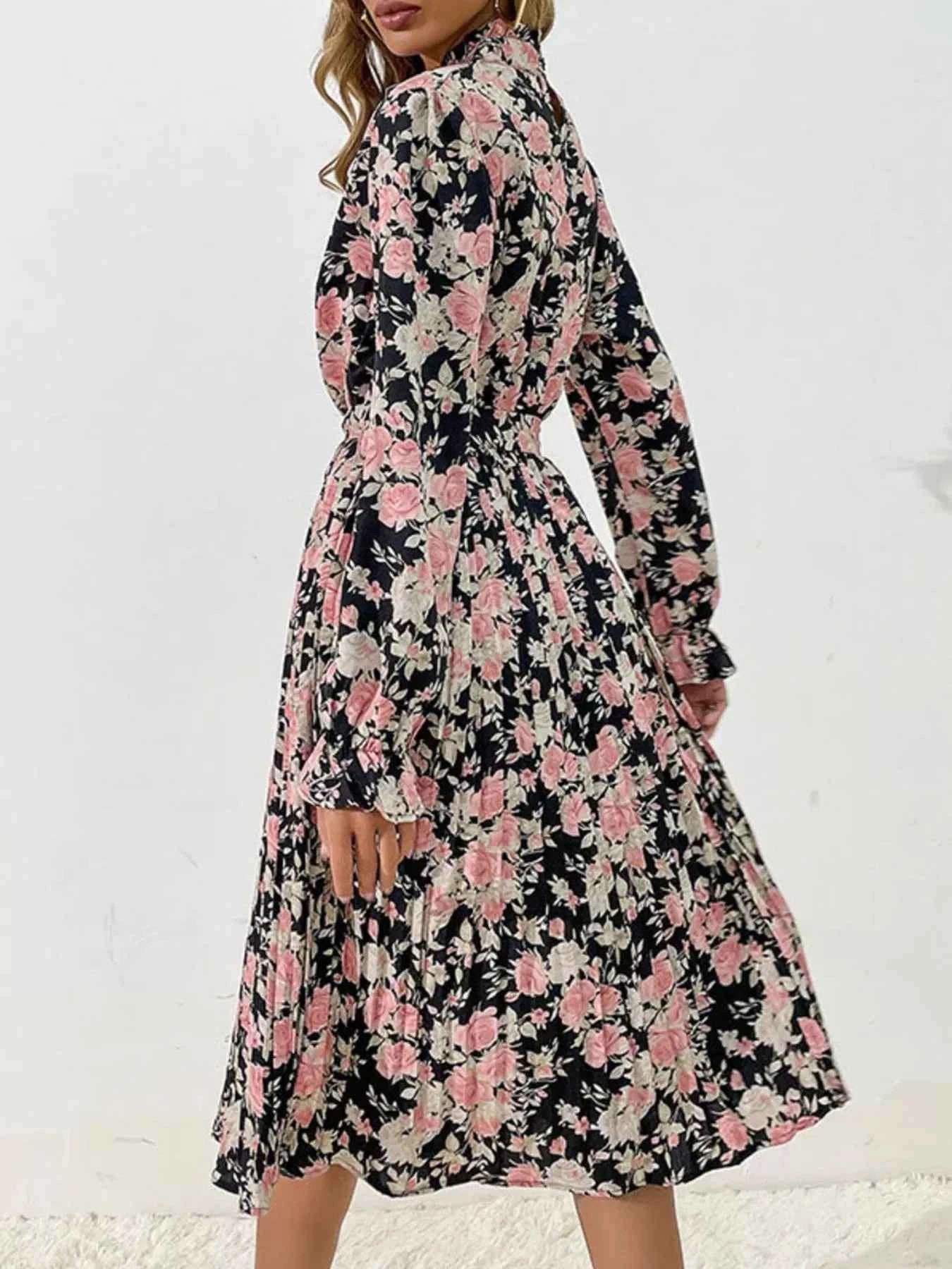 Floral Print Long Sleeve Pleated Midi Dress bb8d6fdb-330e-4e49-a863-c951054ed43b-Max-Origin