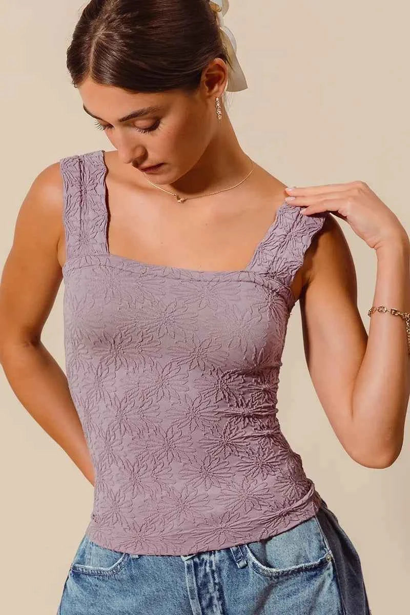 SO ME Floral Jacquard Seamless Tank Top bbd5f6fbcdcf40a2bfac1fc80364e62f-Max-Origin