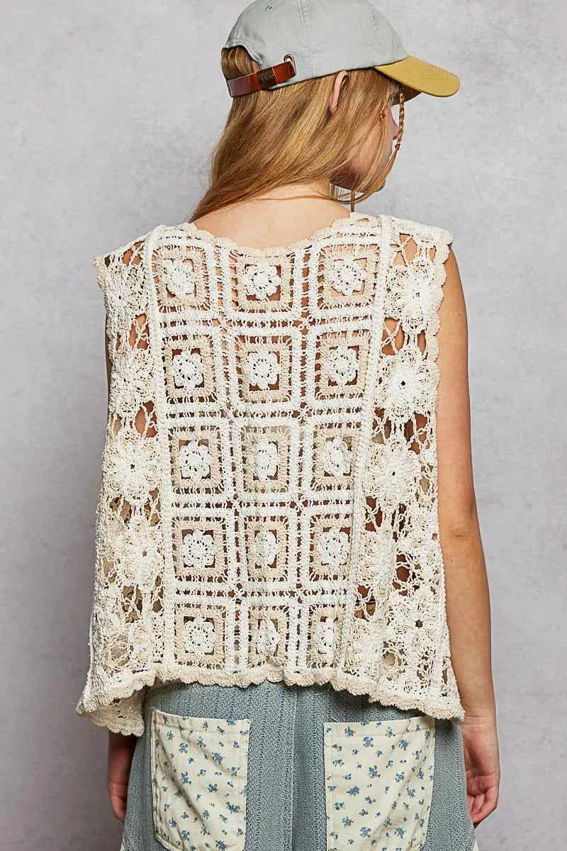 POL Tie Front Floral Pattern Crochet Vest with Scalloped Edge bc2fb459-2066-4ac4-a681-697c55d33f26-Max-Origin