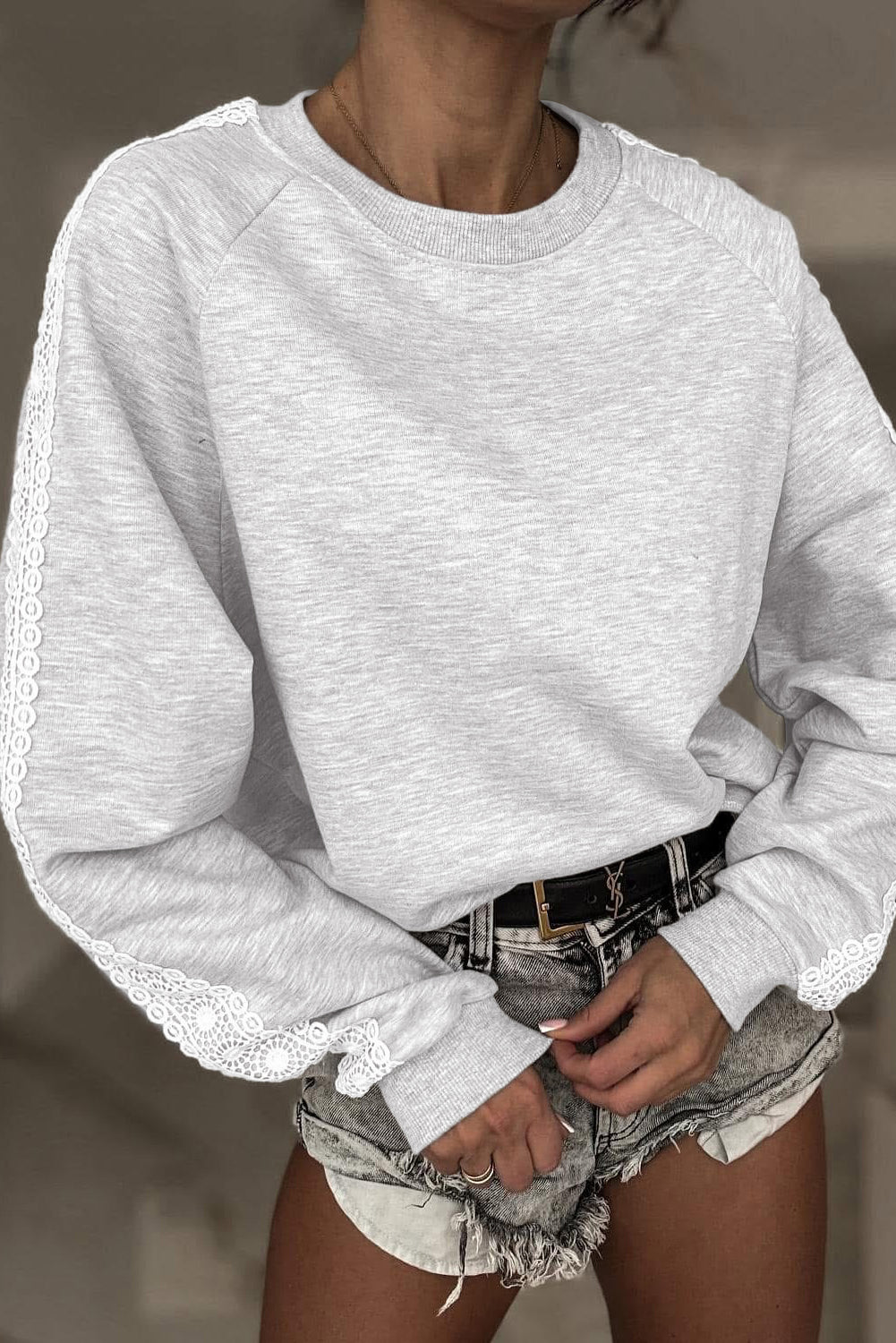 Light Grey Lace Applique Raglan Sleeve Crew Neck Sweatshirt Light Grey 65%Polyester+35%Cotton bc9da6b0daa48193