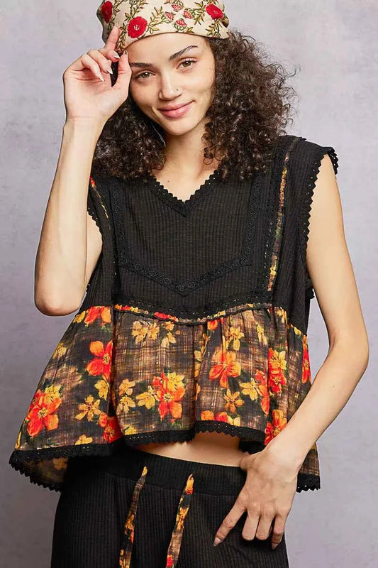 POL Lace Detail Floral Cropped Ruffled Top Black bd55c126-fe09-4e96-a144-a1f436531edf-Max-Origin