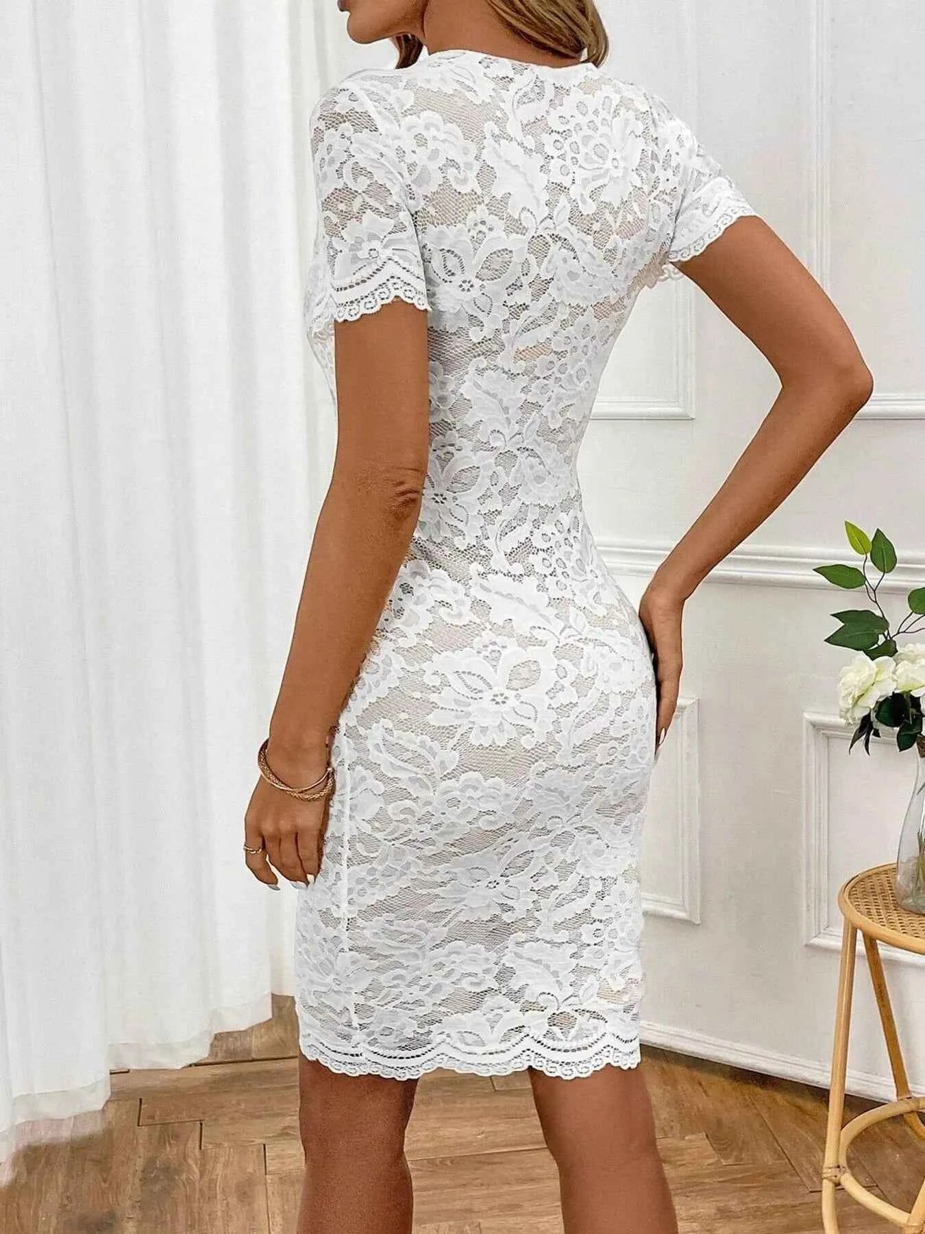 Round Neck Short Sleeve Lace Dress bd9679aaf8a340eb8fbba384d3cea393-Max-Origin