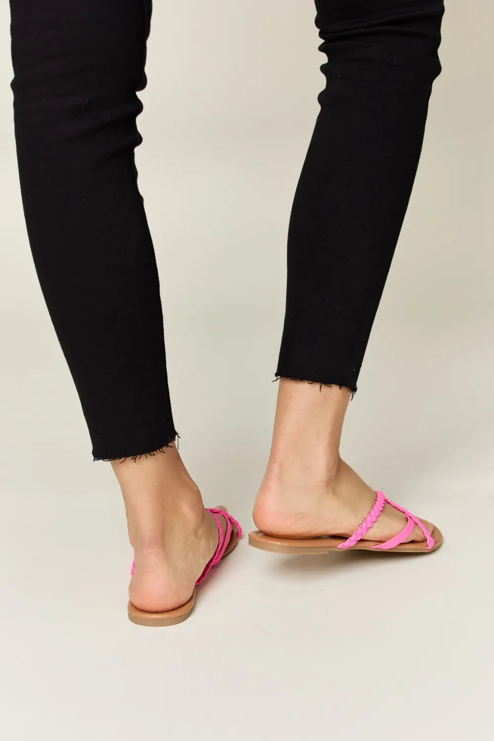 WILD DIVA Crisscross PU Leather Open Toe Sandals bdcaf375-8960-4edc-9055-b5cf14cddf54-Max