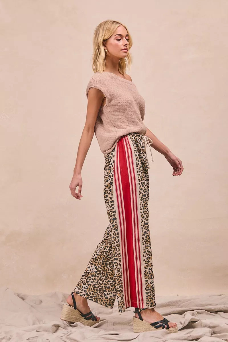 BiBi Leopard Print Pants with Side Contrast and Tucking Welt Pocke bde8c90557ed458ab3c6fb665ae03d76-Max-Origin