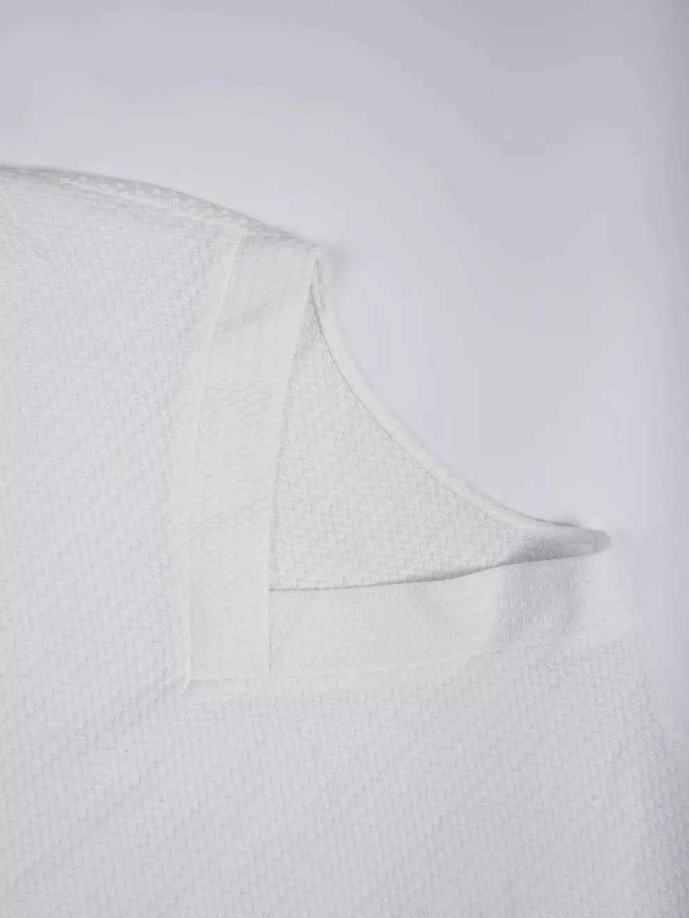 V-Neck Long Sleeve T-Shirt be032f3161de47c88d5cd158dd10f0e5-Max-Origin