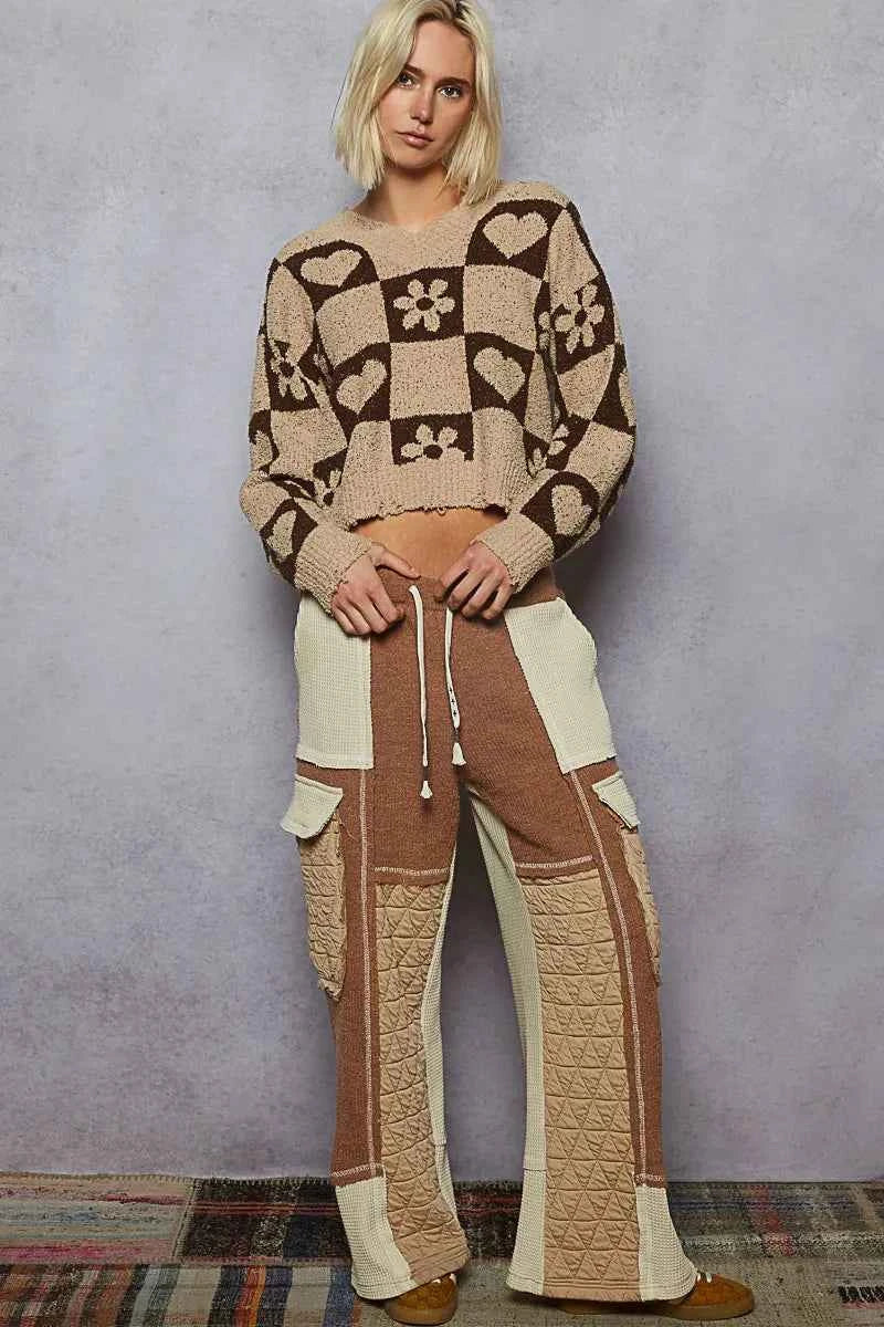 POL V-Neck Heart Pattern Checkered Sweater be539e76-fd46-471c-8cae-502e5ccb93ac-Max-Origin