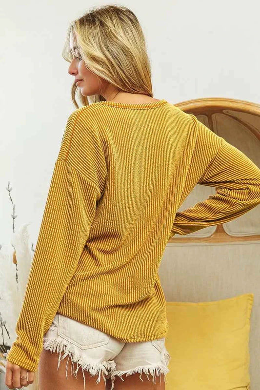 Wavy Two Tone Rib Notch Neck Patch Pocket Top be8436ebdf2246d9b729e7b4b9914a53-Max-Origin