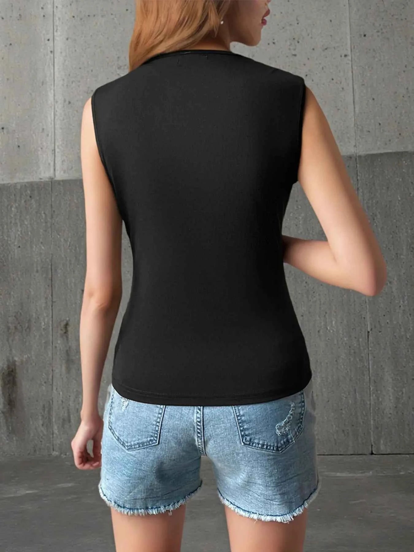Cutout Sleeveless Tank Top beb10611cd5447808a9f0cb1436d7132-Max-Origin
