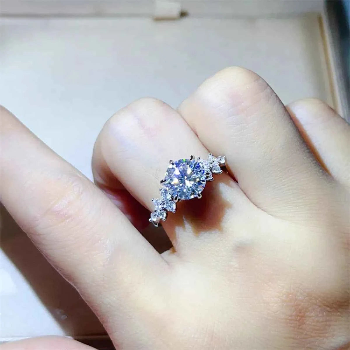 3 Carat Moissanite 925 Sterling Silver Ring Silver beea2461-18f7-464f-bf7b-4f85401613c5-Max-Origin