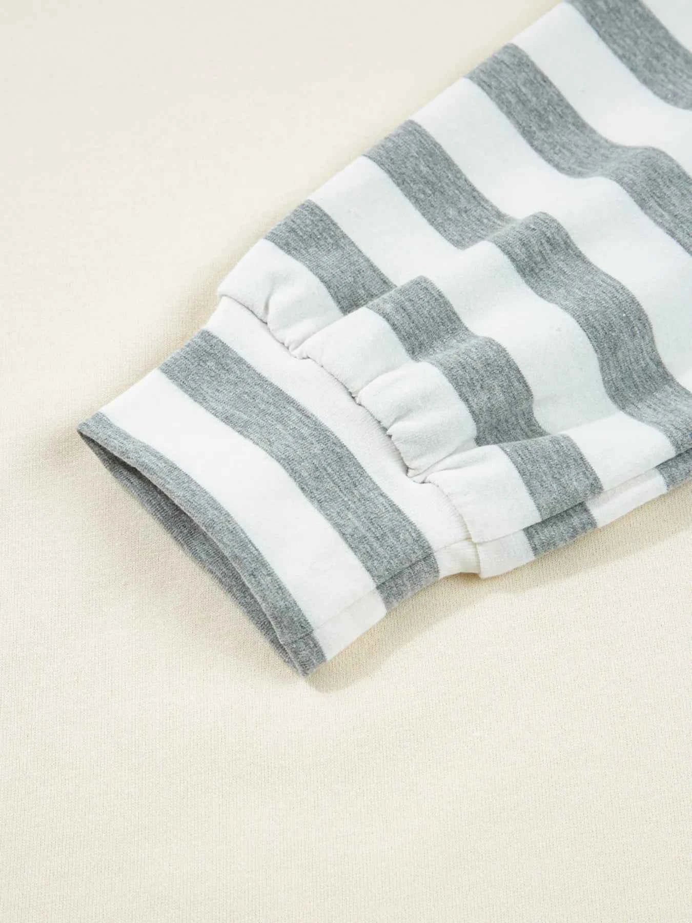 Striped Patchwork Long Sleeve Round Neck Two-in-one Top bf17ec31993649959b02744249408d26-Max-Origin