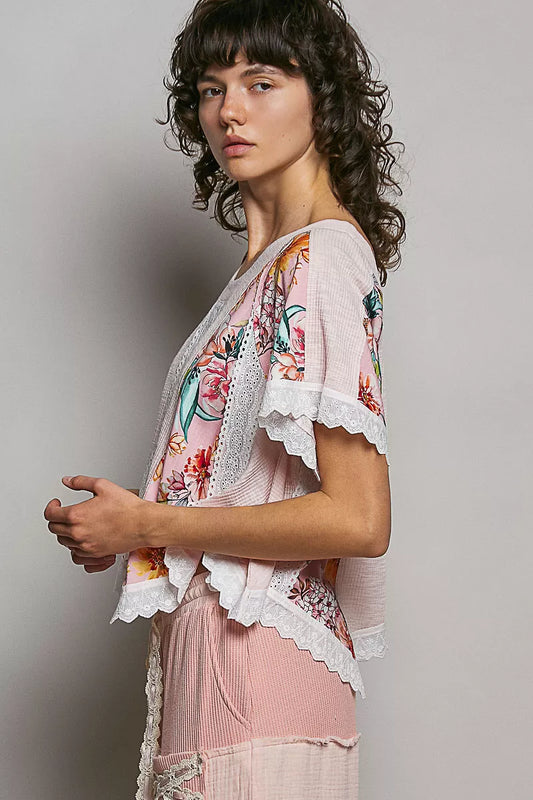 Round Neck Ribbed Cropped Top with Lace Detail bfbfae9b-5645-4cb5-a93a-d385f6622794-Max-Origin