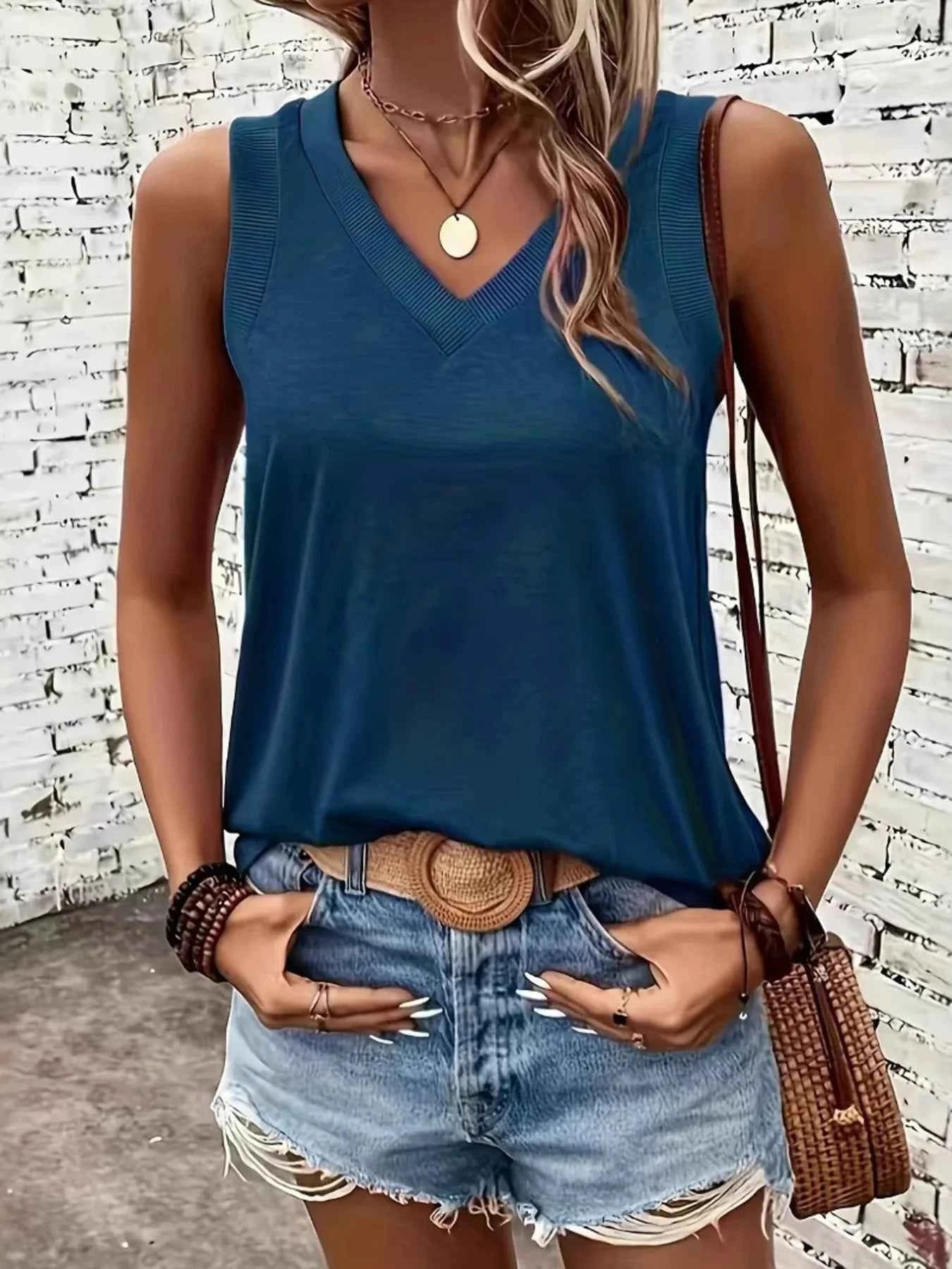 V-Neck Tank Dark Blue bfc616cd0e234d03ac1a1e9cac6d42ee-Max-Origin