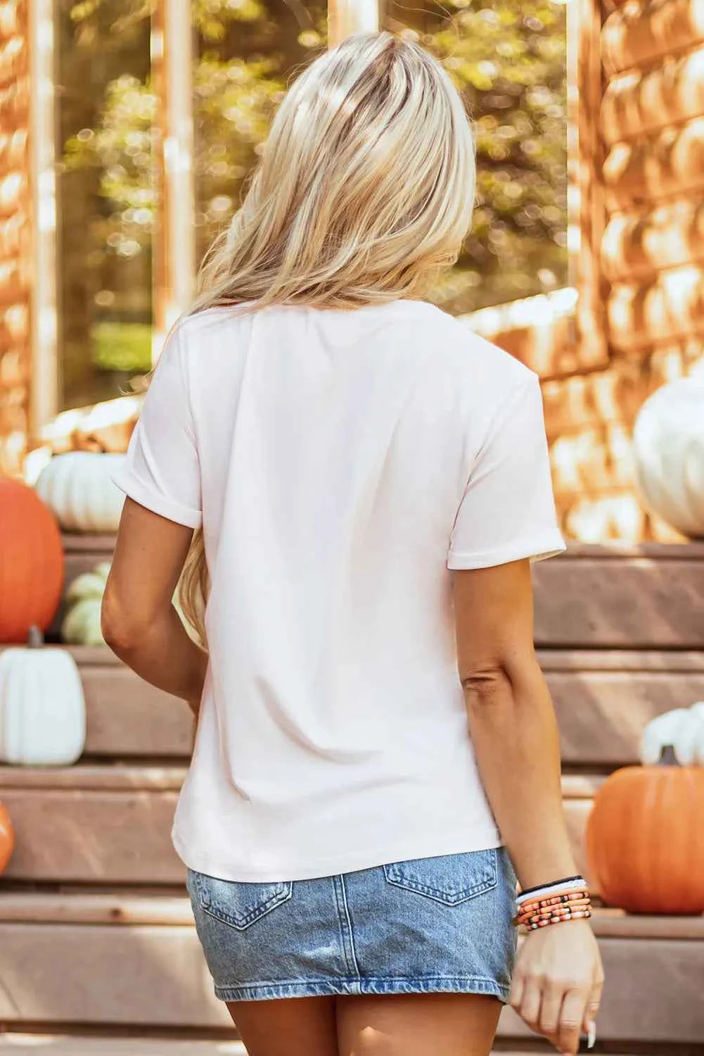 Pumpkin Round Neck Short Sleeve T-Shirt c014c373-3c35-4c76-88e9-23c0a6caffe9-Max