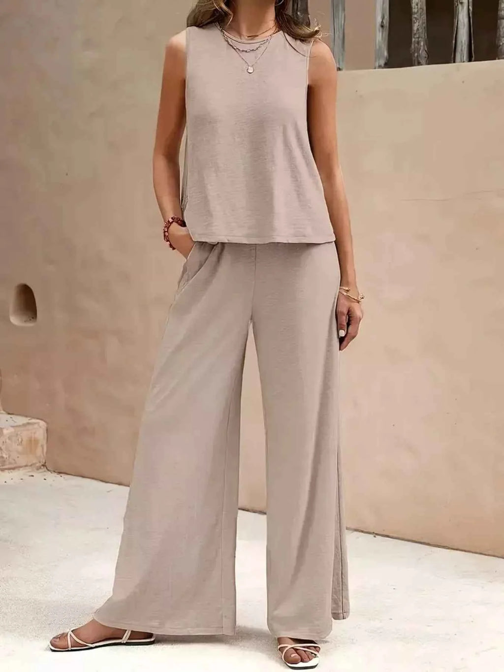 Sleeveless Top and Wide Leg Pants Set c0348372-5e44-4424-a468-96f9d254806d-Max-Origin