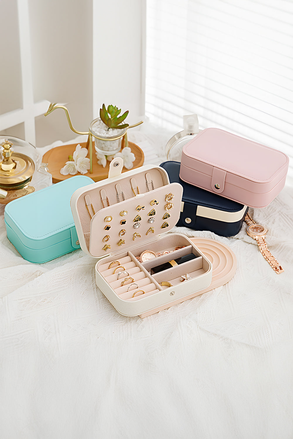 White Multi Layers Lint Lined Buttoned Closure Portable Jewelry Organizer c0524580b72a17b4