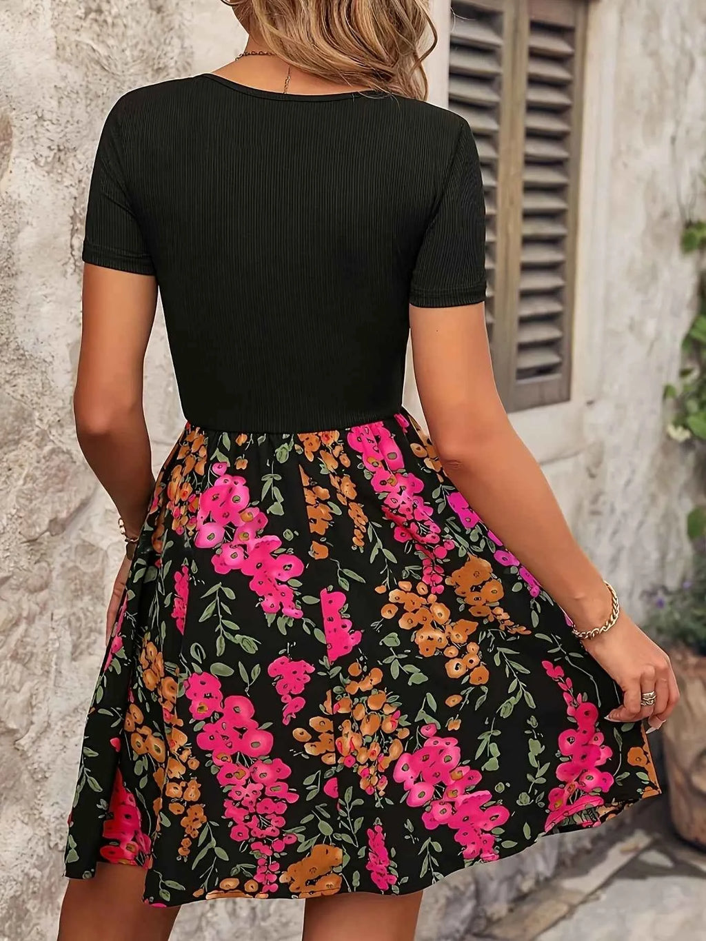 Floral Print Short Sleeve Mini Dress c057b5c24d77459385f38e9ae7c7f3be-Max-Origin