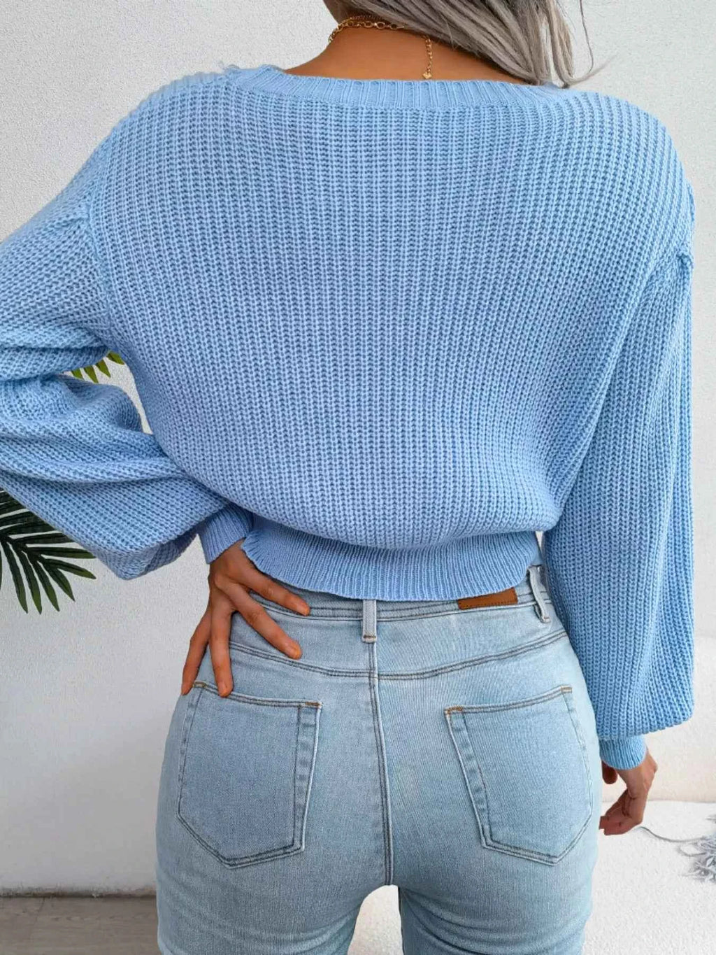 Cable Knit Round Neck Cropped Sweater c0611997-d13b-4688-ac60-6bf91a940e7c-Max-Origin
