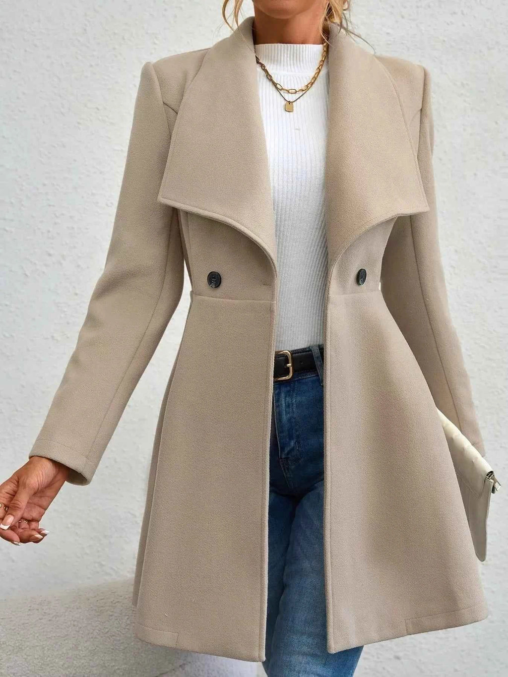Double-Breasted Wool Blend Coat c0846594b7cf45ae9350c44e71a7e243-Max-Origin
